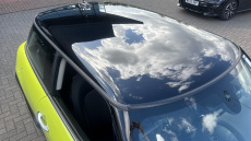 MINI Hatchback 1.5 Cooper Classic Premium 3dr Petrol Hatchback